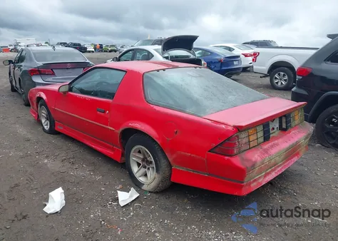 1992 Chevrolet Camaro Rs z USA, uszkodzony, nr VIN 1G1FP23T4NL152871